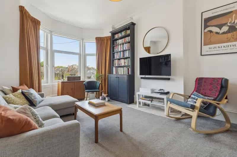 2 Bedroom Flat for Sale in Battlefield Glasgow