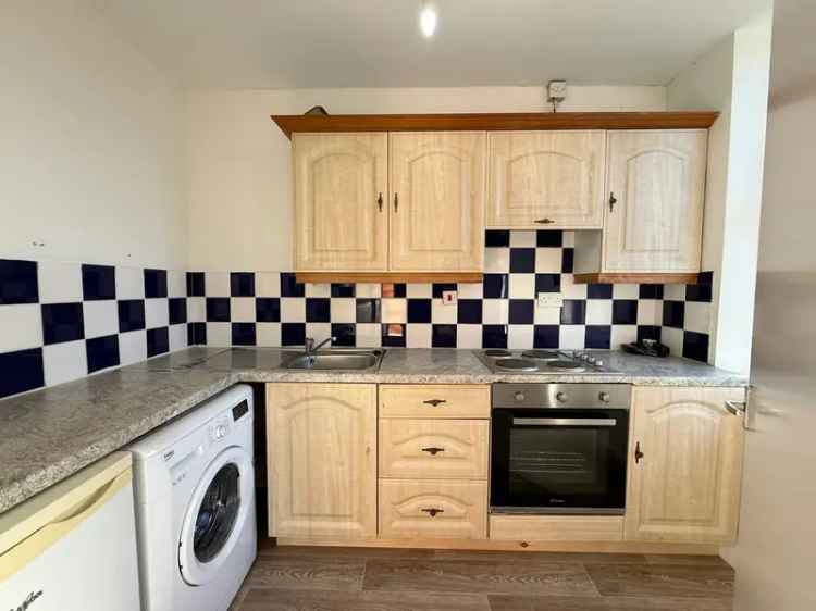 Flat For Rent in Sheffield, England