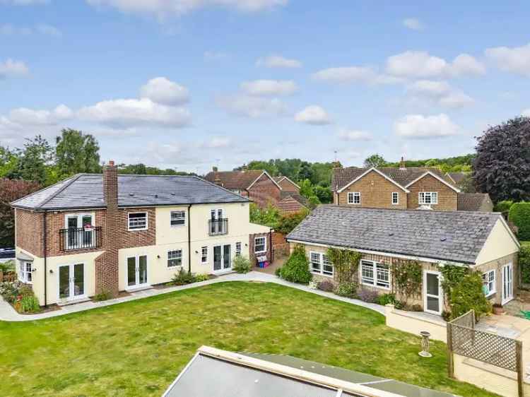4 Bedroom Detached House with Annex and Pool for Sale