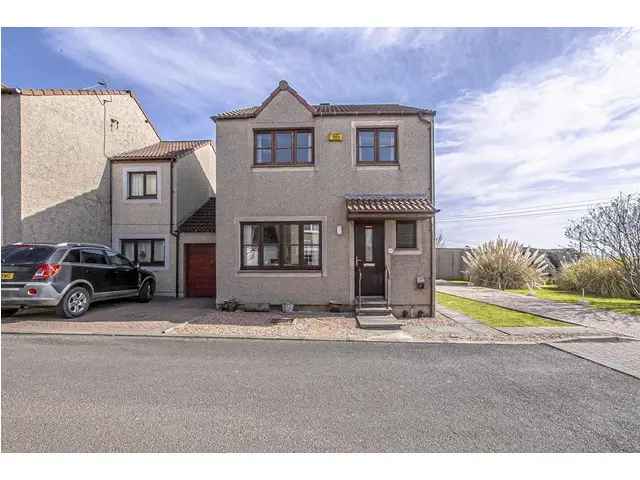 3 Bedroom Detached House for Sale in Cellardyke, Fife