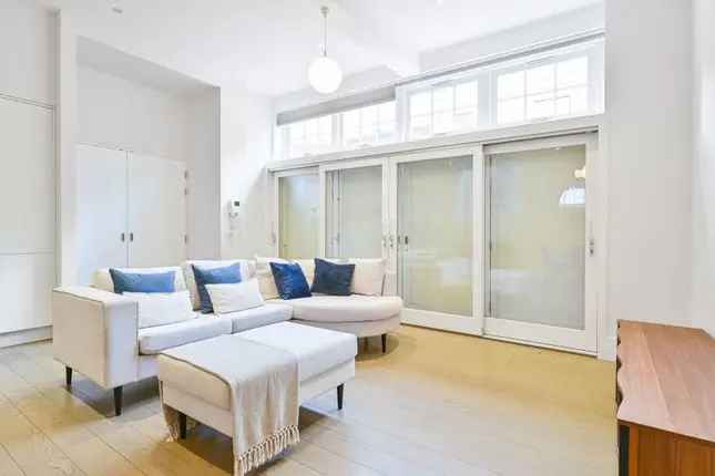 Beautiful Townhouse near Russell Square, Bloomsbury, London WC1N