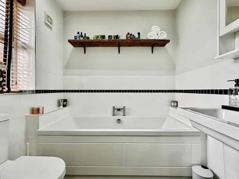 3 Bedroom End Terrace House for Sale Brimington Derbyshire