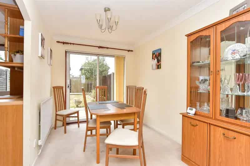 3 Bedroom Terraced House for Sale Hempstead