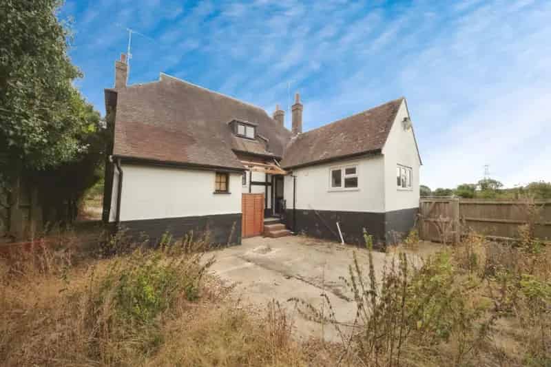 House For Sale , Sharpenhoe Road, Streatley, England
