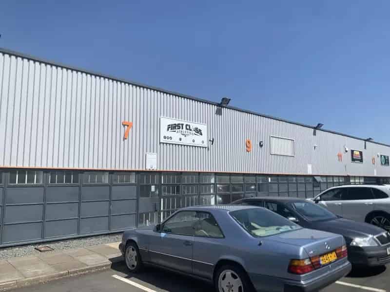 Mid Terrace Warehouse Industrial Unit Automotive Use Permitted