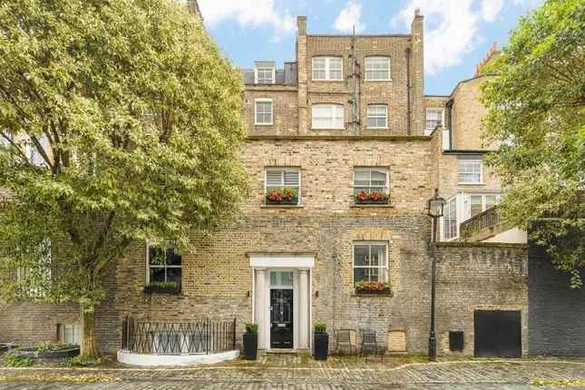 Town house for sale in Montagu Mews West, Marylebone, London W1H, United Kingdom