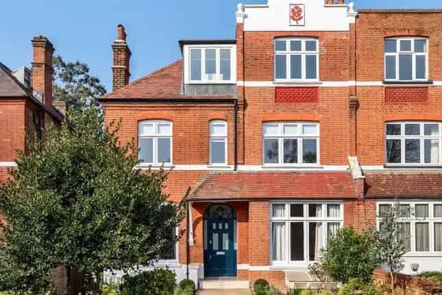 5-Bedroom Victorian House for Sale in London NW2