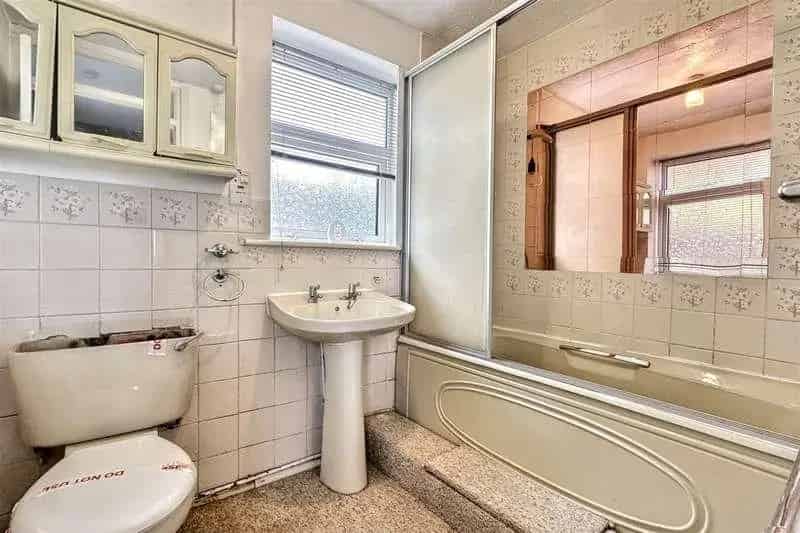 3 Bed Semi-Detached House for Sale