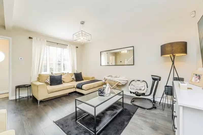 2 Bed Semi-Detached House Pontprennau Cardiff