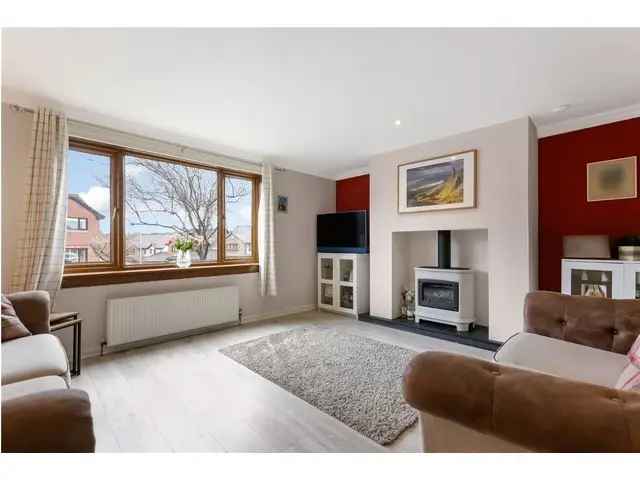 5 Bedroom Detached House for Sale in East Kilbride