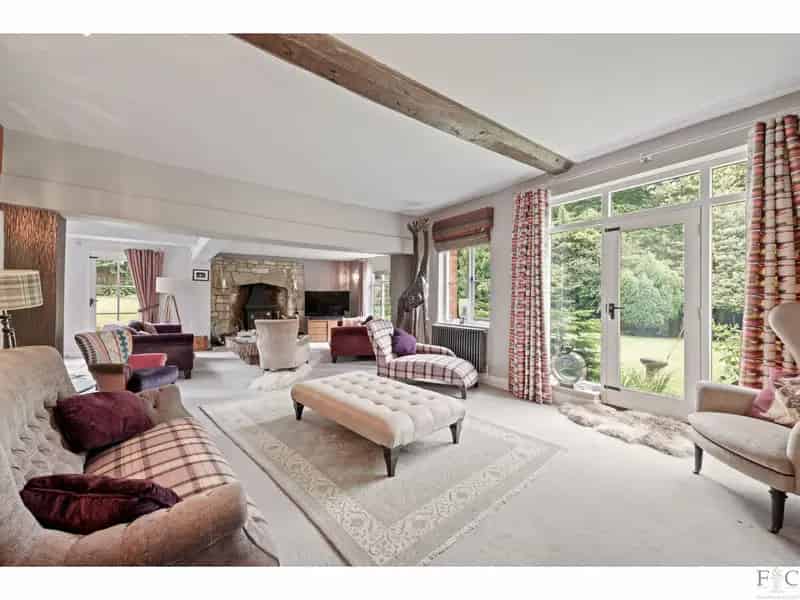 Grade II Listed Farmhouse 5 Acres 6 7 Beds Stables Kibworth Harcourt