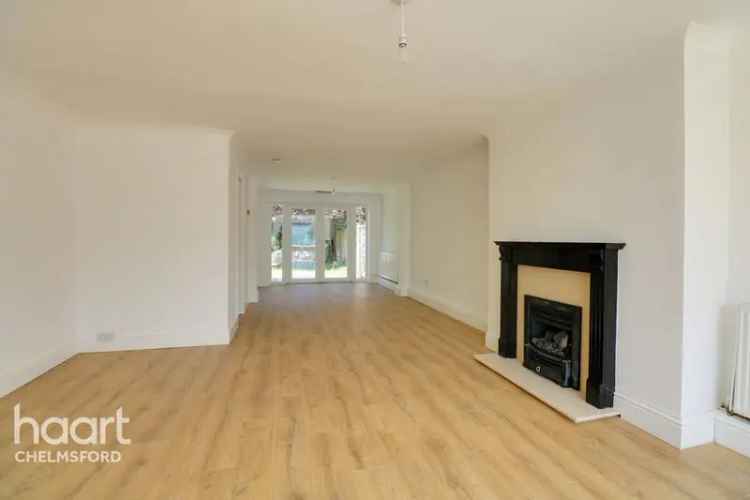 3 Bedroom Link Detached House for Sale in Broomfield Chelmsford