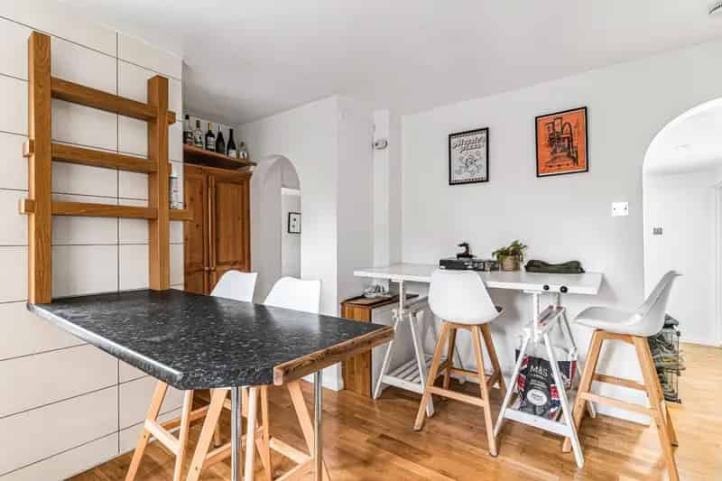1 bedroom Flat
Let Agreed
Total Size: 535 SQ FT
