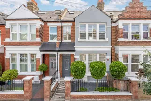 Four Bedroom Terraced House Southfields SW18
