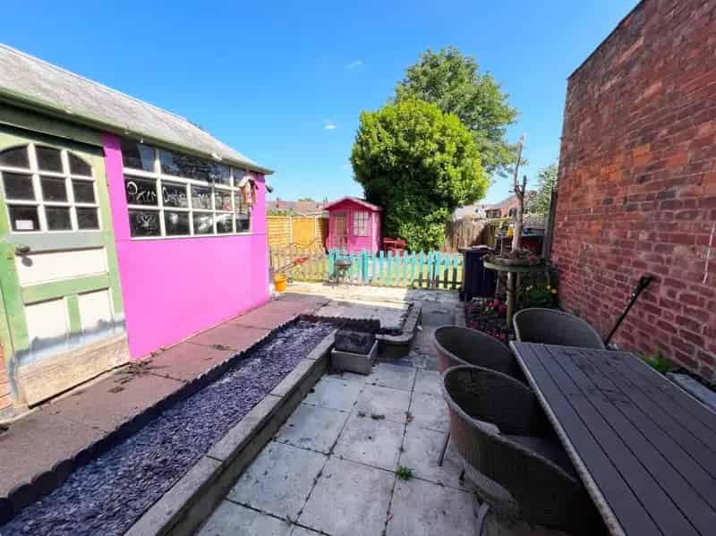 3 bed house for sale