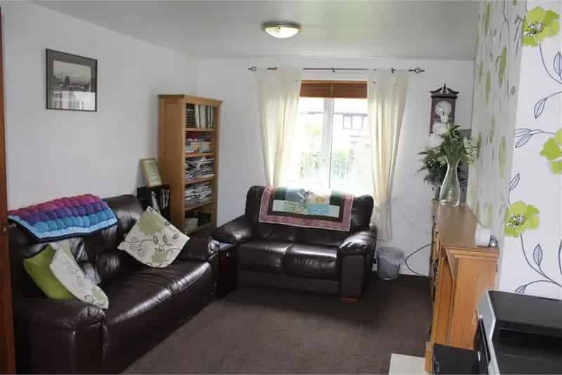 4 Bed Detached House 3 Reception Rooms