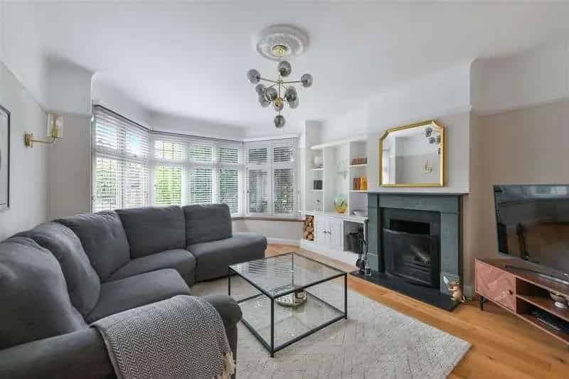 3 Bed Semi-Detached House For Sale Epsom Downs