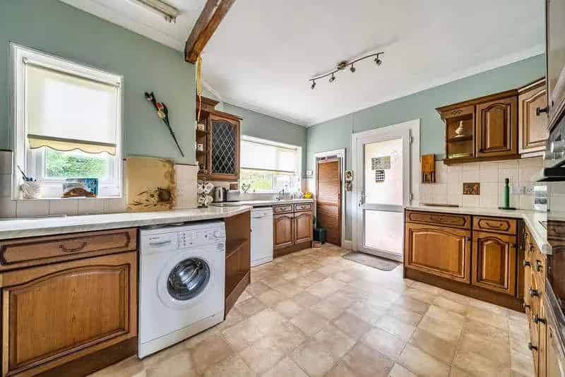 4 Bed Detached House For Sale