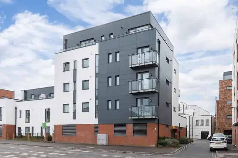 2 Bedroom Apartment for Sale in Cheltenham Town Centre