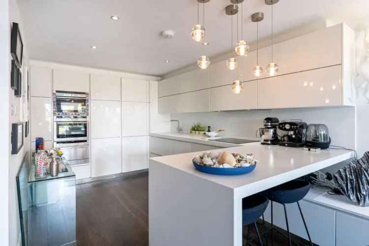 3 Bedroom Duplex Apartment Birmingham City Centre Auction
