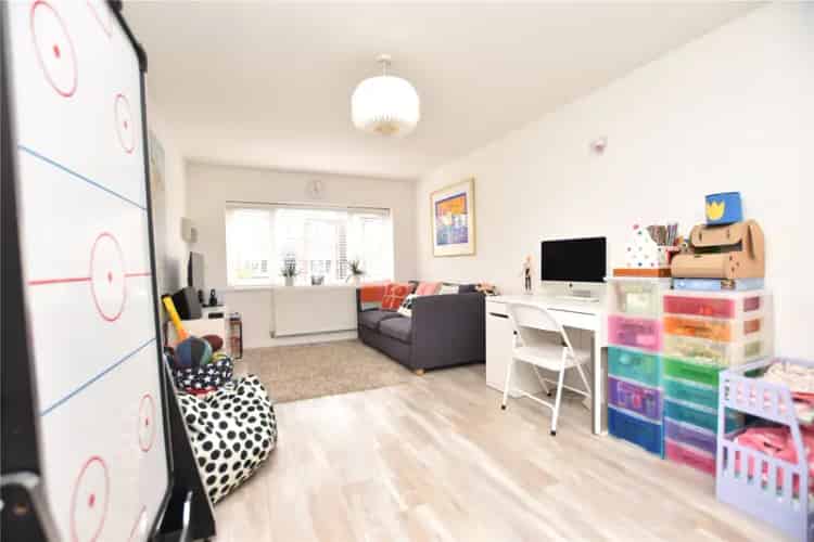 4 Bedroom Detached House in Modern Development