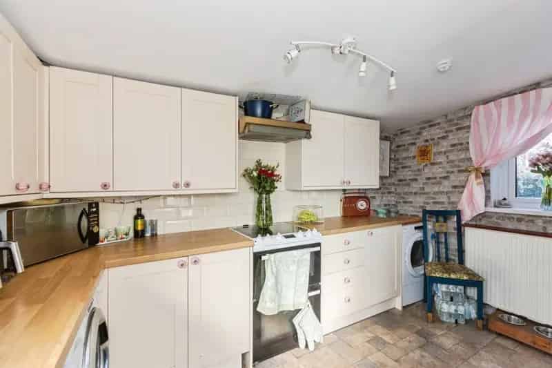 3 Bedroom Semi Detached House Clydach