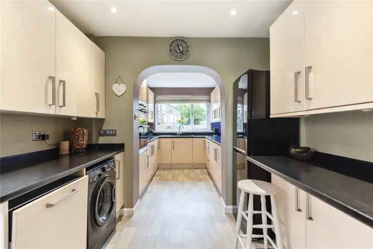 House For Sale in Leeds, England