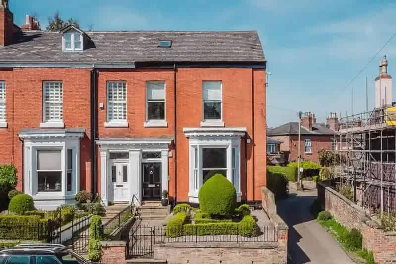 3 Bedroom Duplex Apartment for Sale in Altrincham