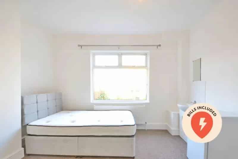 1 Bedroom House Share Fishponds All Bills Included