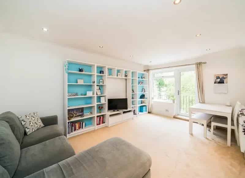 Flat For Sale , Lovelace Gardens, London, England
