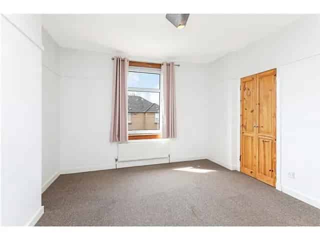 2 Bedroom Flat for Sale in Pollokshaws