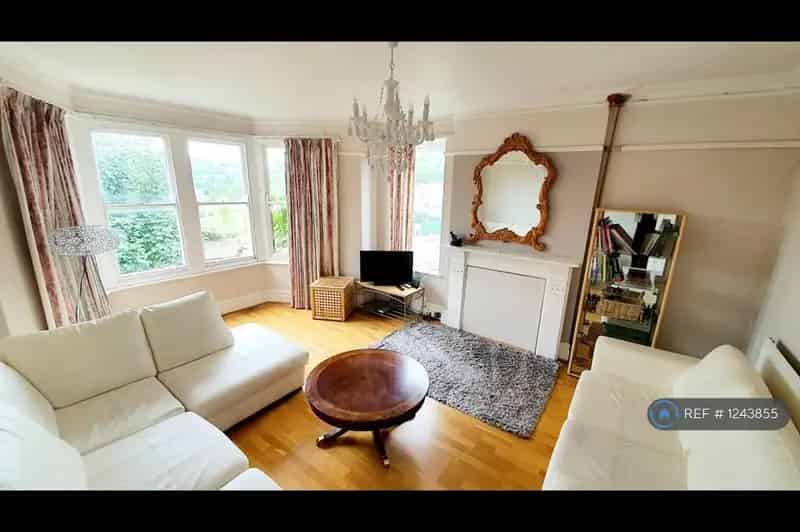 5 Bedroom Maisonette Newbridge Hill BA1