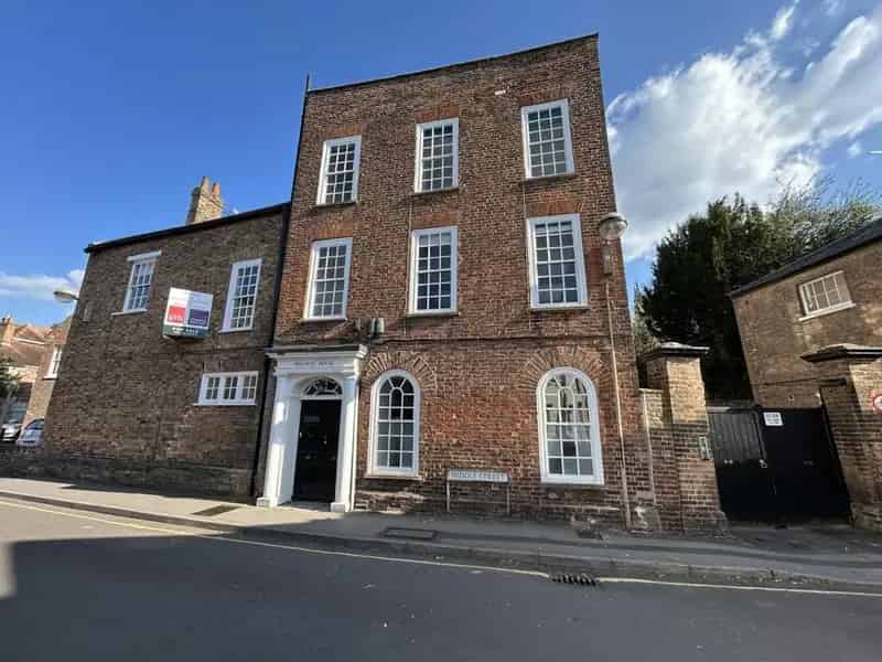 Grade II Listed Building with Two Cottages and Parking
