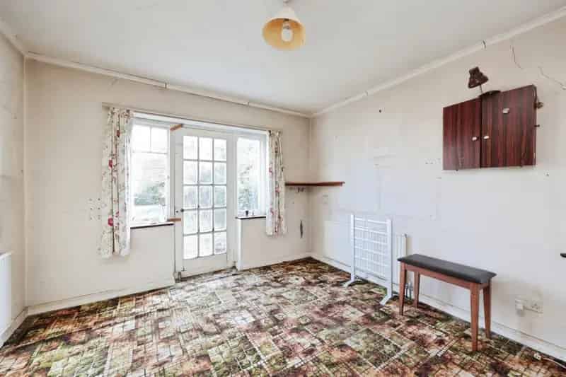 Detached House Renovation Project Two Double Bedrooms Large Garden