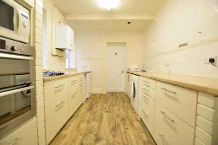 5 Bedroom House Near Talbot Campus - Student Accommodation