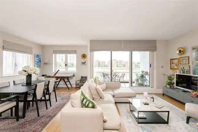 Flat for sale in Chelsea Harbour, London SW10