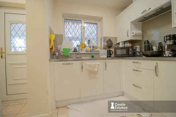 3 bedroom semi-detached house to rent