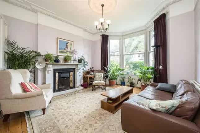 4 Bedroom Victorian Semi-Detached House for Sale