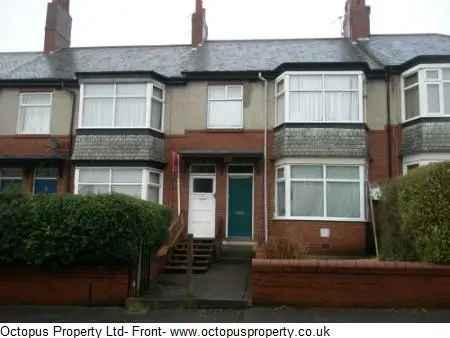 3 bedroom flat to rent