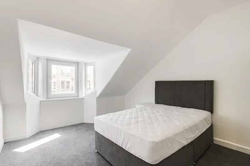 5 Bedroom Flat to Rent Furnished Modern 3 Piece Bathroom