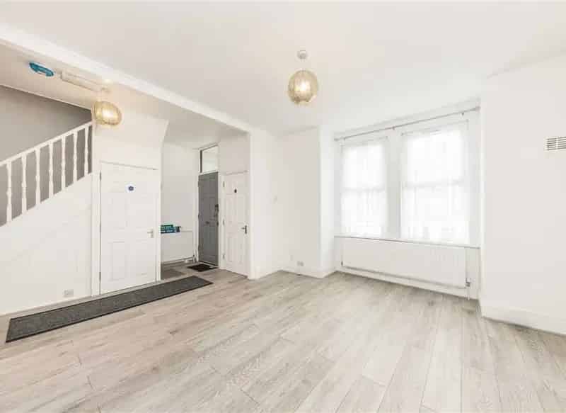 Four Double Bedroom Victorian House with Modern Features