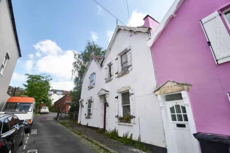 6 Bedroom Semi-Detached House for Sale Bristol Cash Buyers Only Auction