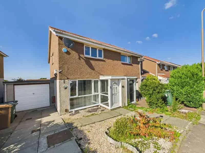 2 Bedroom Semi-Detached House to Rent