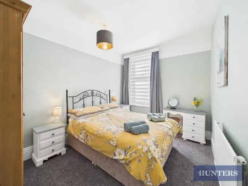 2 Bed Flat for Sale in Filey - First Floor, Terrace, Central Location