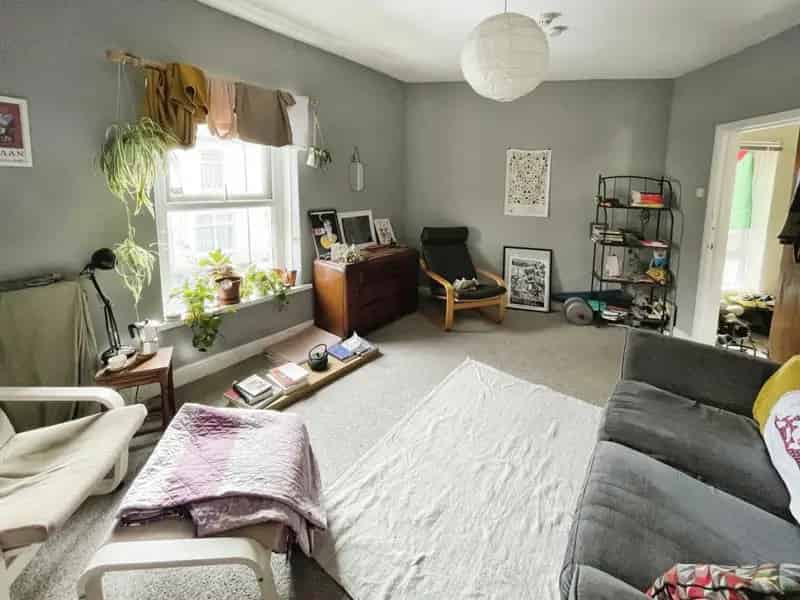 2 Bedroom Apartment Near City Centre Cardiff Bay Zero Deposit Option
