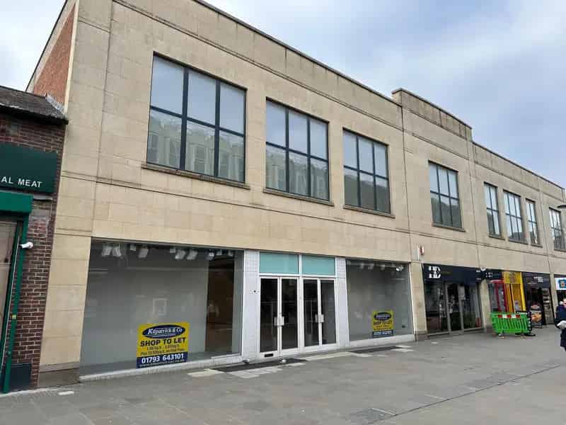 Commercial property For Rent , 55-61, Regent Street, Swindon, England