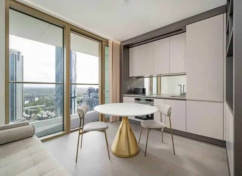 Bright Studio Suite Apartment in One Park Drive