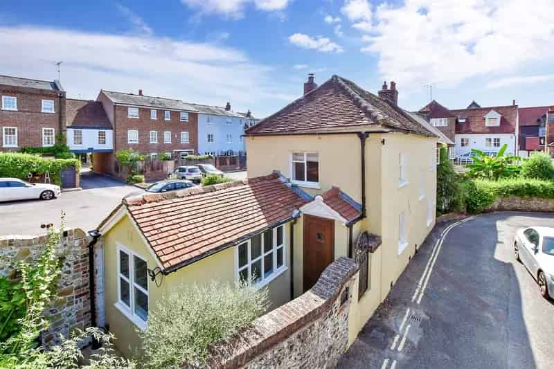 2 bedroom semi-detached house for sale
