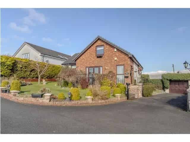 4 Bedroom Detached House for Sale in Kirkintilloch