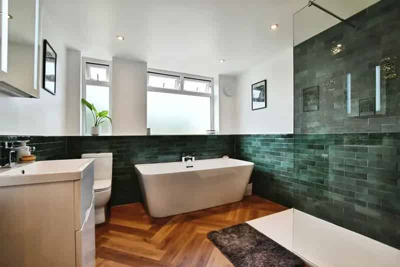 3 Bedroom Semi Detached House for Sale in Sale Greater Manchester